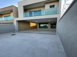 Sobrado para Venda em Goiânia - 3