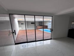 Sobrado para Venda em Goiânia - 2