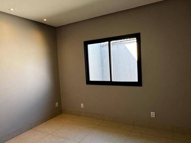 Casa para Venda em Goiânia - 5