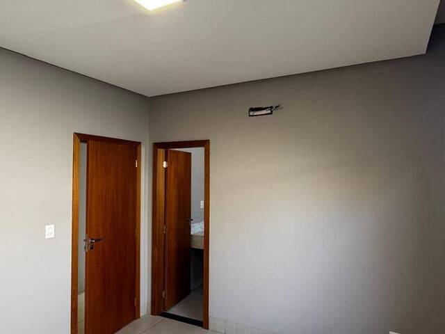 Casa para Venda em Goiânia - 4