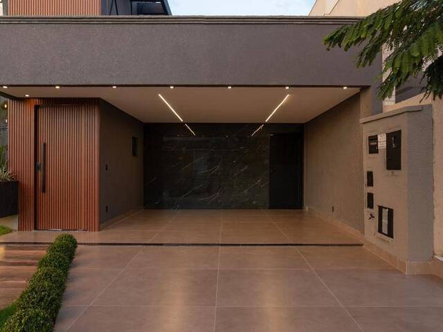 #2749 - Casa em condomínio para Venda em Aparecida de Goiânia - GO