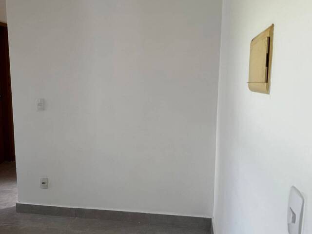 #2798 - Apartamento para Venda em Aparecida de Goiânia - GO