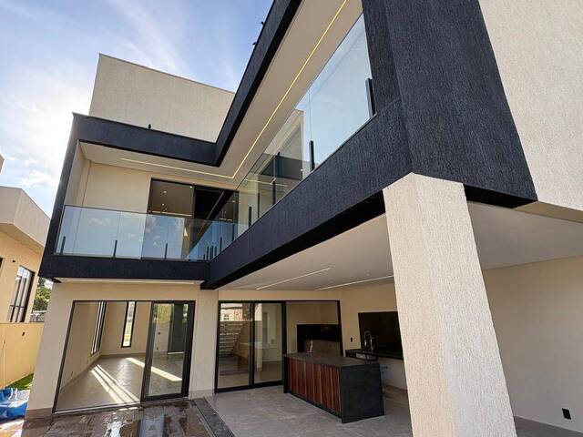 #2823 - Casa em condomínio para Venda em Goiânia - GO