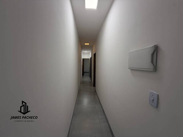 Casa para Venda em Goiânia - 3