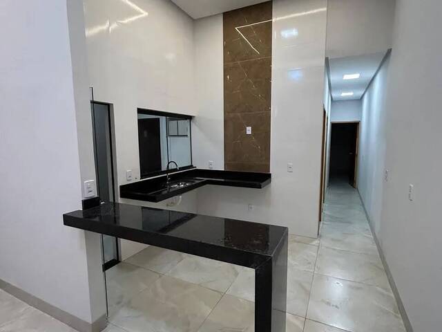 #2899 - Casa para Venda em Goiânia - GO