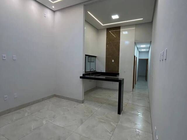 #2899 - Casa para Venda em Goiânia - GO