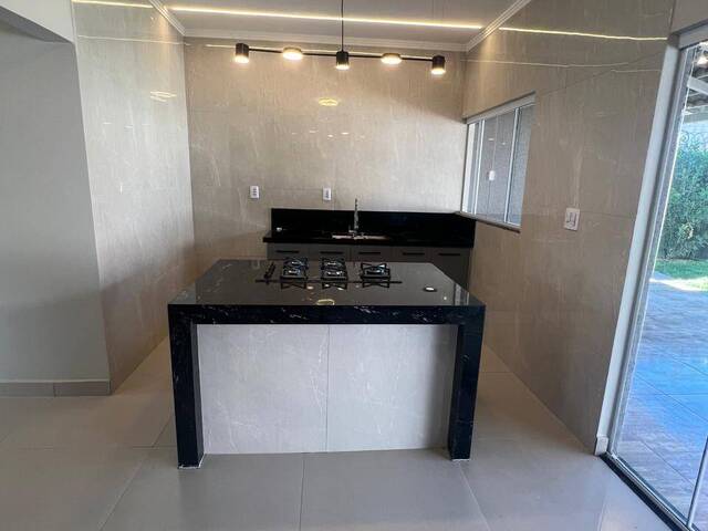 #2908 - Casa para Venda em Aparecida de Goiânia - GO