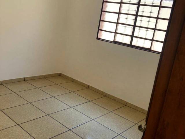 Casa para Venda em Goiânia - 3