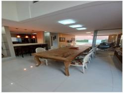 Sobrado para Venda em Goiânia - 4