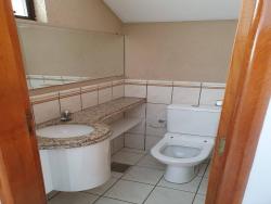 Sobrado para Venda em Goiânia - 2