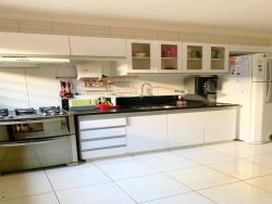 Sobrado para Venda em Goiânia - 2